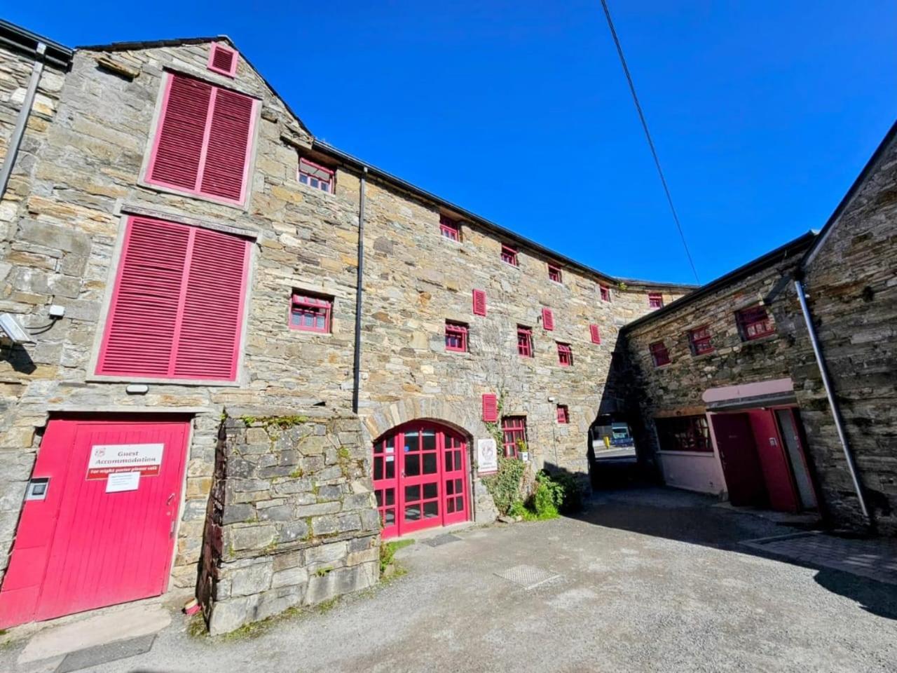 Old Mill Holiday Hostel Westport Exterior photo
